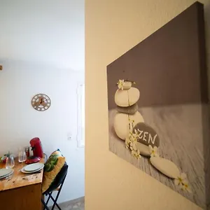 https://fully-equipped-apartment-ideal-for-2-people.fr-provencehotel.com